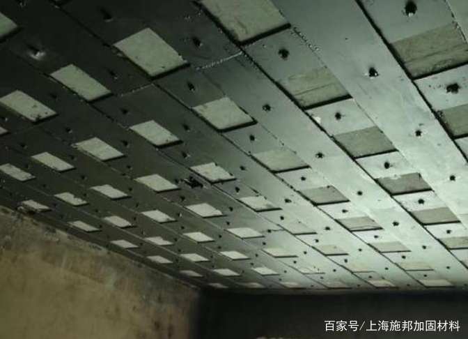粘貼鋼板與粘貼碳纖維布，誰(shuí)強(qiáng)誰(shuí)弱?